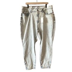 Women's Plus 22W NWT Judy Blue Ultra Light Wash Slim Fit High Waisted